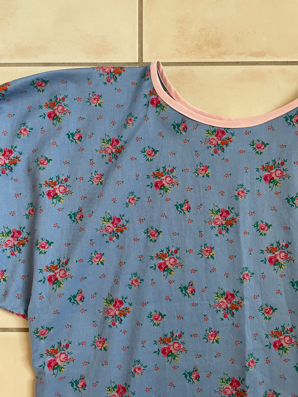 Floral-patterned fabric top