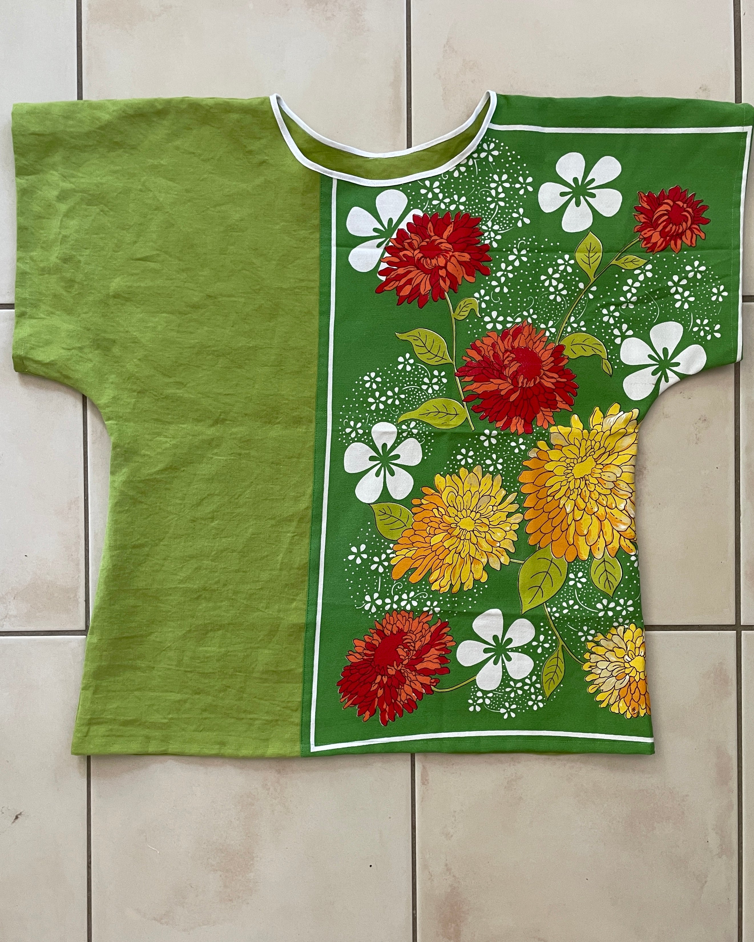Green t-shirt with floral pattern 