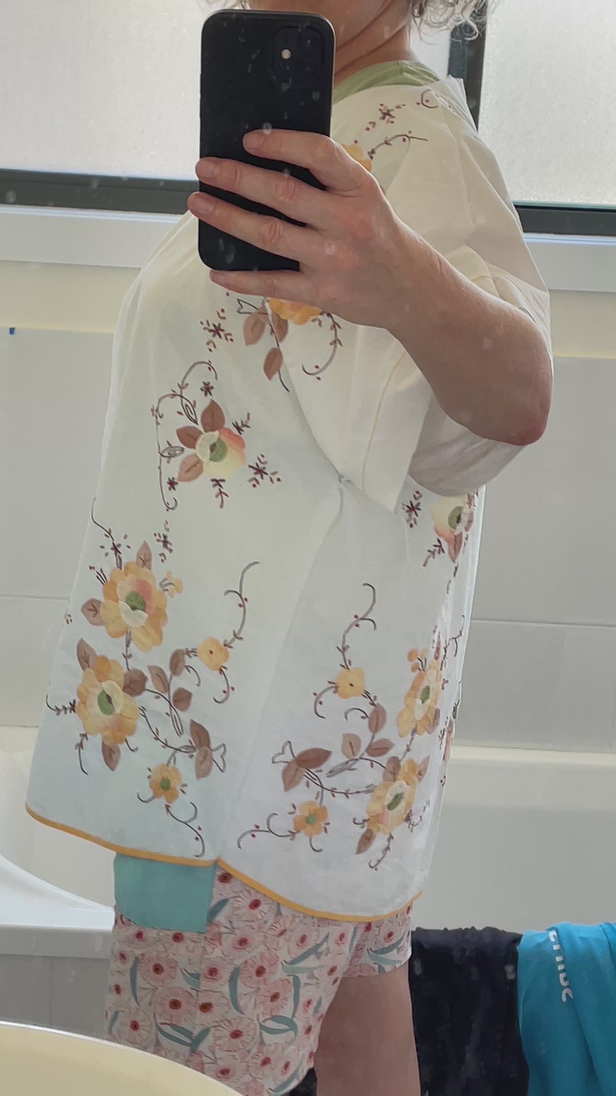 Loose fit Tunic | Embossed Flowers | Sustainable fashion